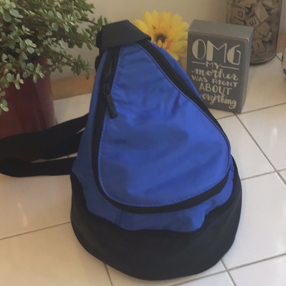 ‘Pyrex’ Portable Insulated Round Cookware Carrier